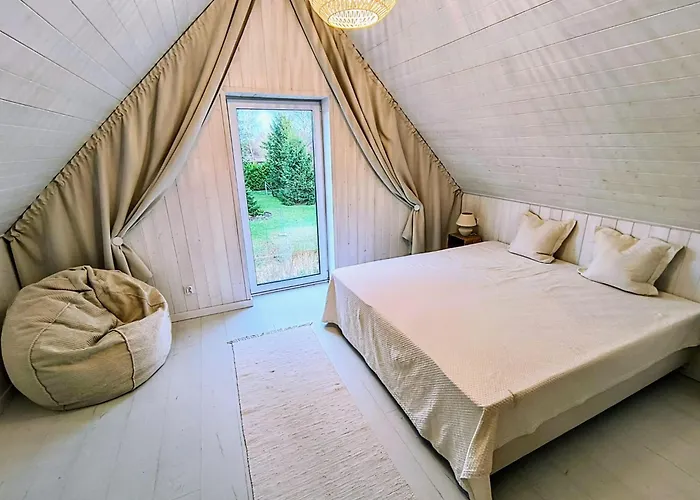 Stodolka بيت للعطل Białogóra